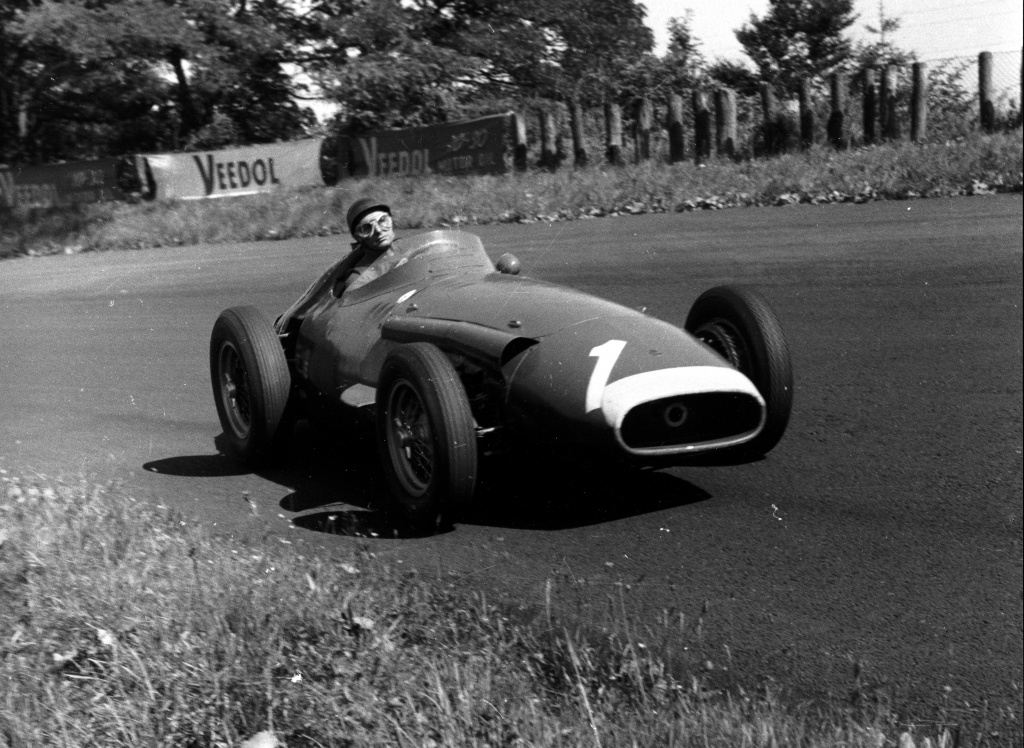 05_Maserati_250F_Juan_Manuel_Fangio_1957.jpg