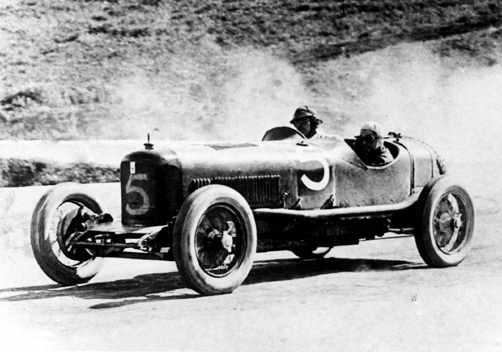 04_Maserati_Tipo26_Targa_Florio_1926.jpg